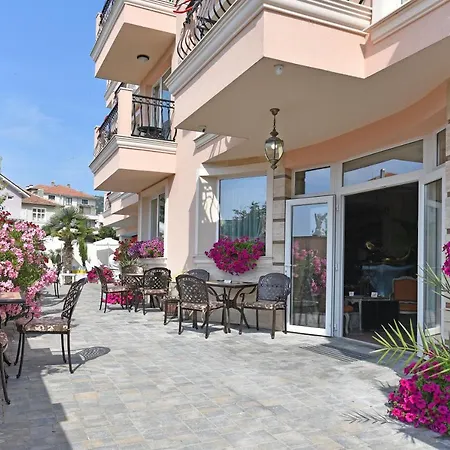 Sirena Palace Family Отель 3*
