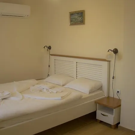 Sirena Palace Family 酒店 3*