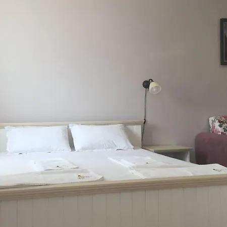 Sirena Palace Family