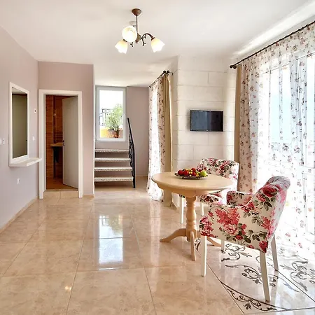 Sirena Palace Family 奥布佐尔