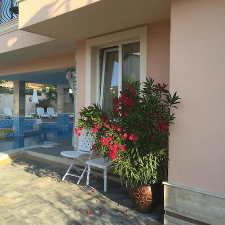 Отель Sirena Palace Family