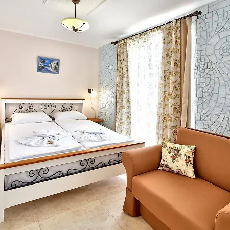 Sirena Palace Family Отель Обзор