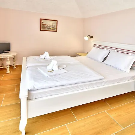 Sirena Palace Family فندق ابزور