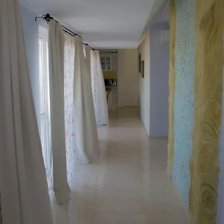 Sirena Palace Family فندق 3*