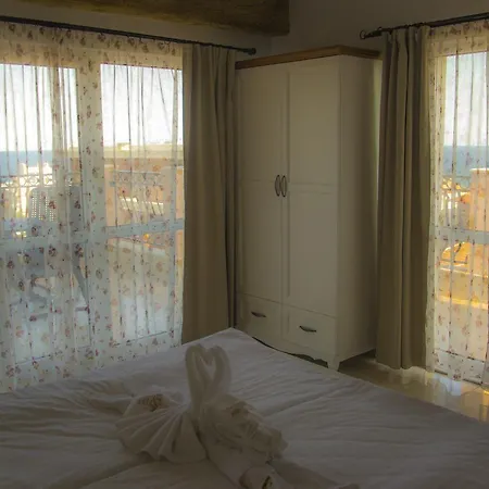 Sirena Palace Family ابزور