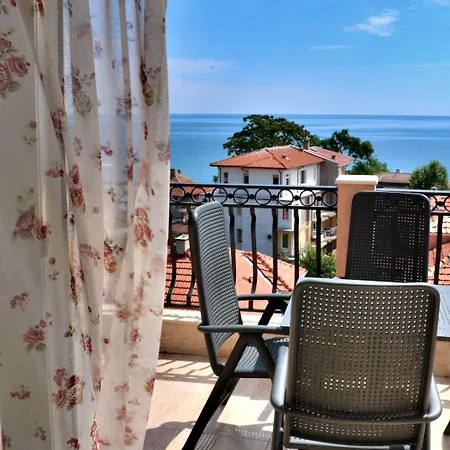Sirena Palace Family فندق ابزور