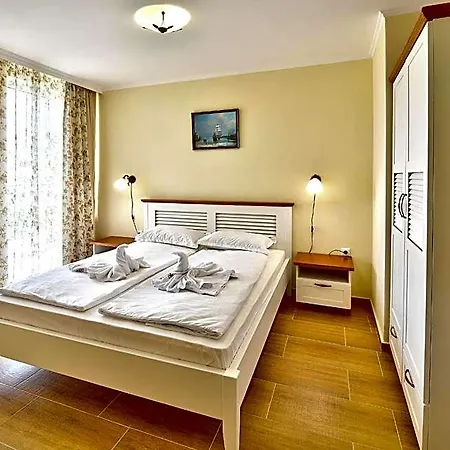 сирена палас Ceмеен
