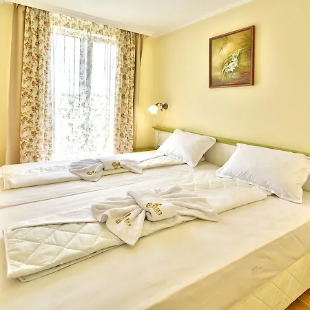 Sirena Palace Family Отель Обзор